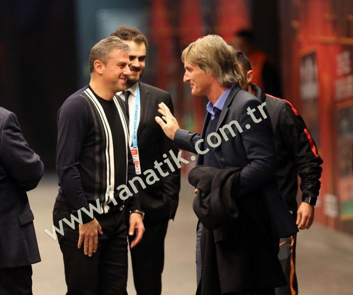 Riekerinke bir haller oldu