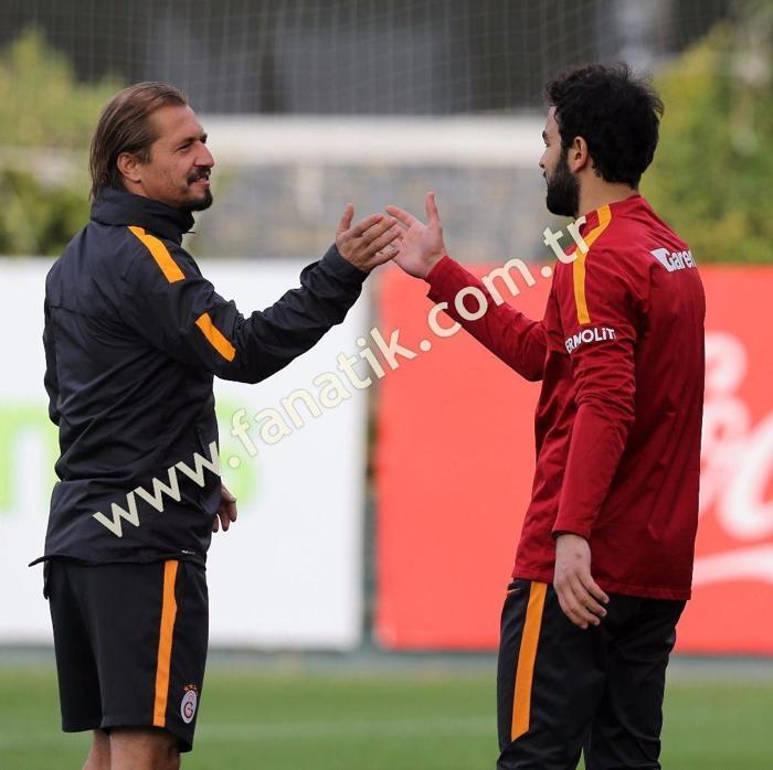 Galatasarayda barış sağlandı: Riekerink, Sneijder, Selçuk İnan ve Ayhan Akman...