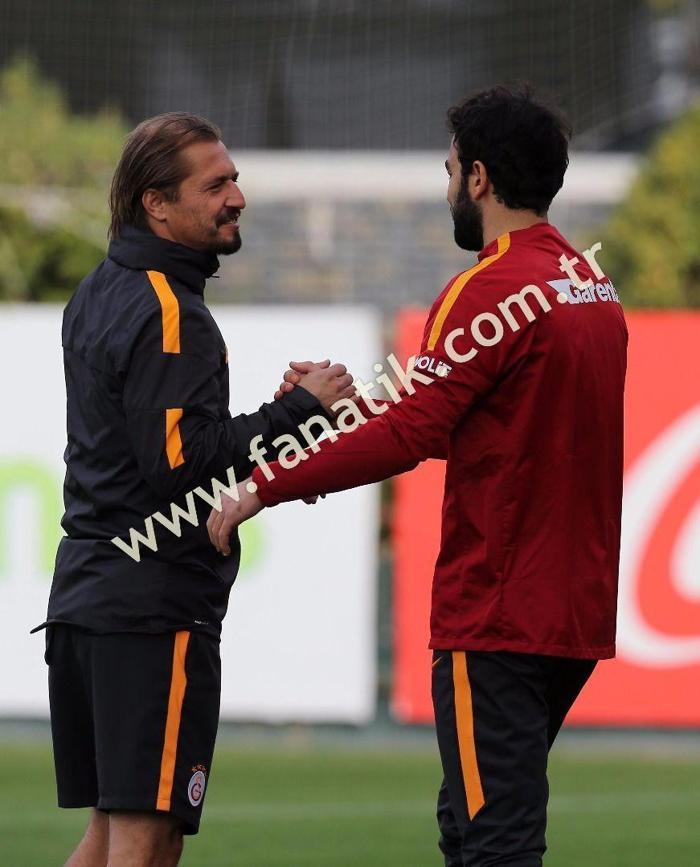 Galatasarayda barış sağlandı: Riekerink, Sneijder, Selçuk İnan ve Ayhan Akman...