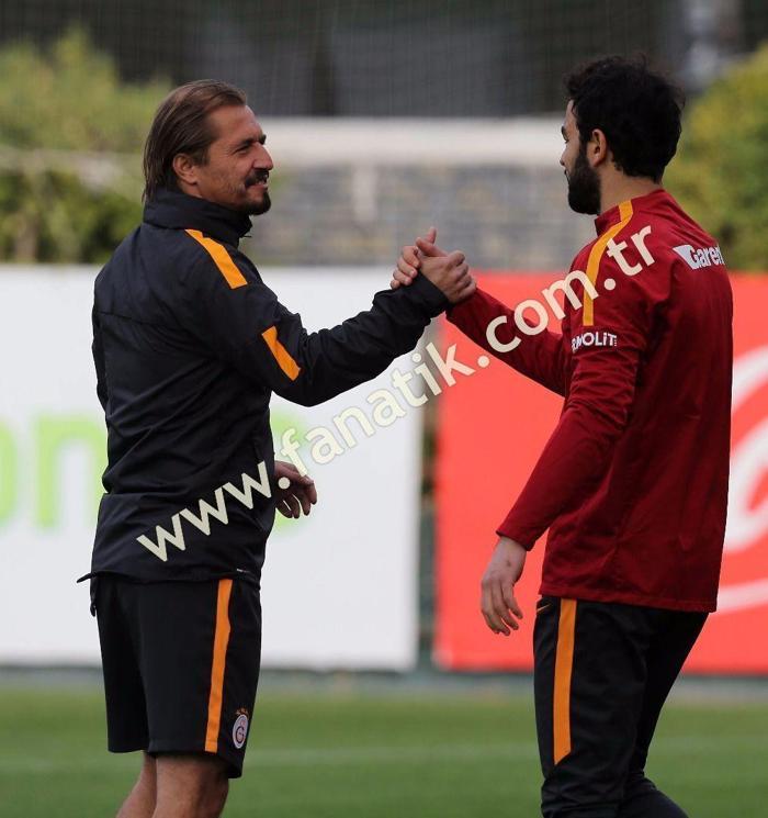 Galatasarayda barış sağlandı: Riekerink, Sneijder, Selçuk İnan ve Ayhan Akman...