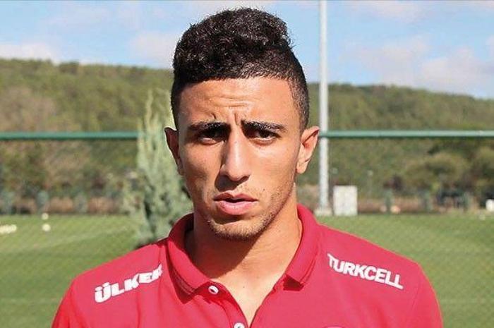 İşte Fenerbahçenin ilk transferi Sosyal medyadan duyuruldu...