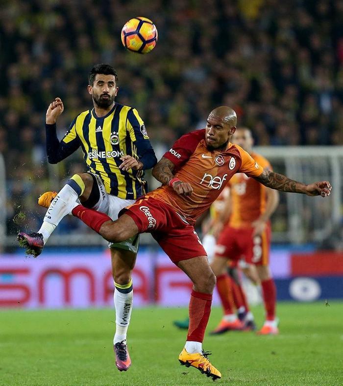 Hocasıyla gırtlak gırtlağa Hepinizden hesap soracağım