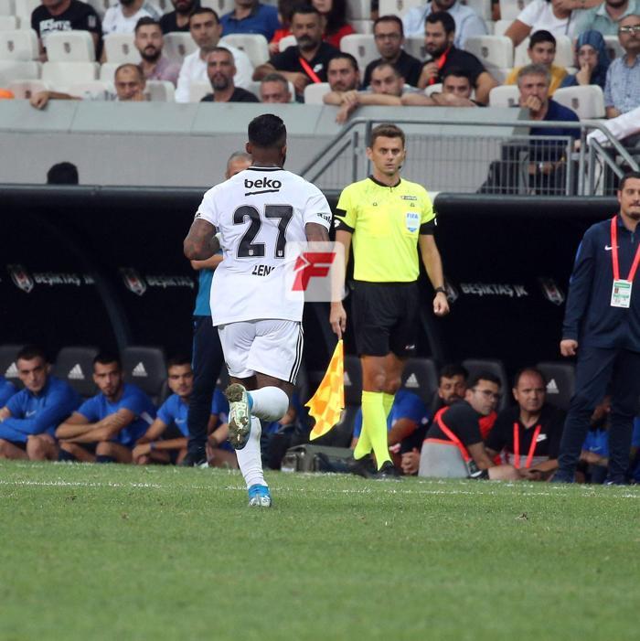Beşiktaş-Çaykur Rizespor maçında tecrübeli futbolcuya ıslıklı tepki