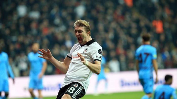 Caner’le yola devam