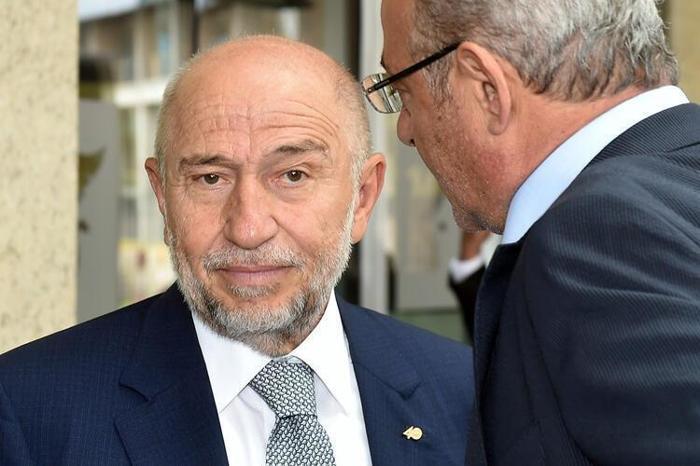 TFF Başkanı Nihat Özdemirden flaş sözler: 2010-2011 sezonu şampiyonu...
