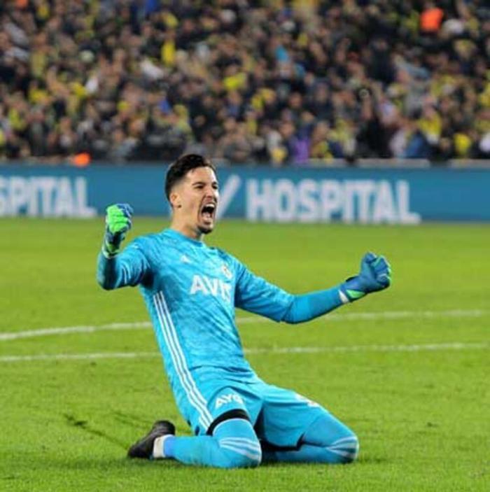 Son dakika Fenerbahçe haberleri Altayın yerine gelecek isim...