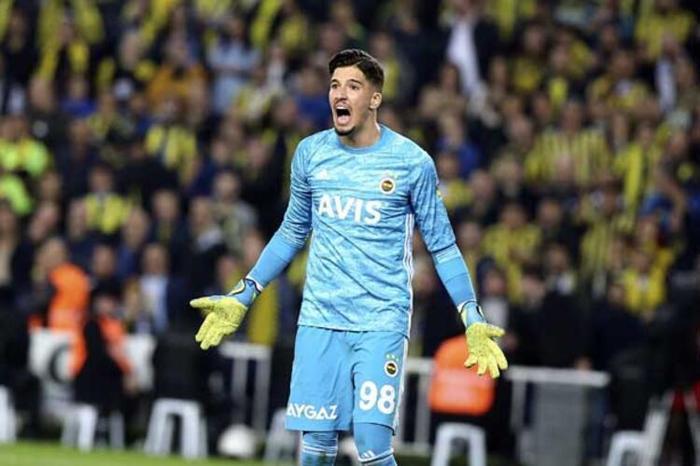 Son dakika Fenerbahçe haberleri Altayın yerine gelecek isim...