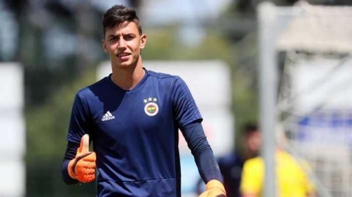 Son dakika Fenerbahçe haberleri Altayın yerine gelecek isim...