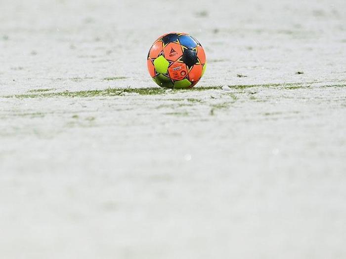 Allianz Arenada hiç kar yağmamış gibi Bayern Münih - Bielefeld...