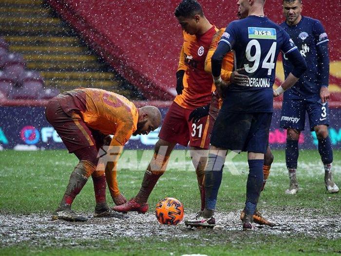 Son dakika Galatasarayda Mostafa Mohamed durdurulamıyor Rekorun peşinde...