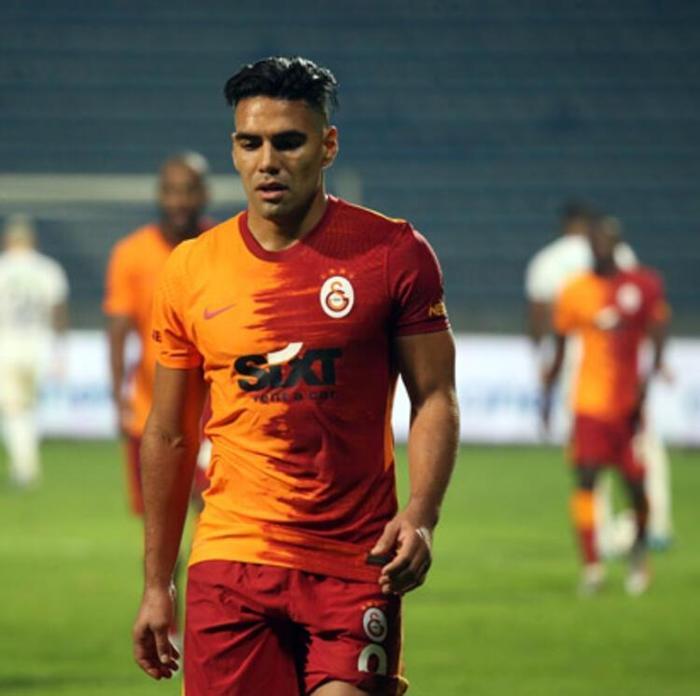 Son dakika - Galatasarayda Falcao gerçeği Kadroya alınmamıştı...