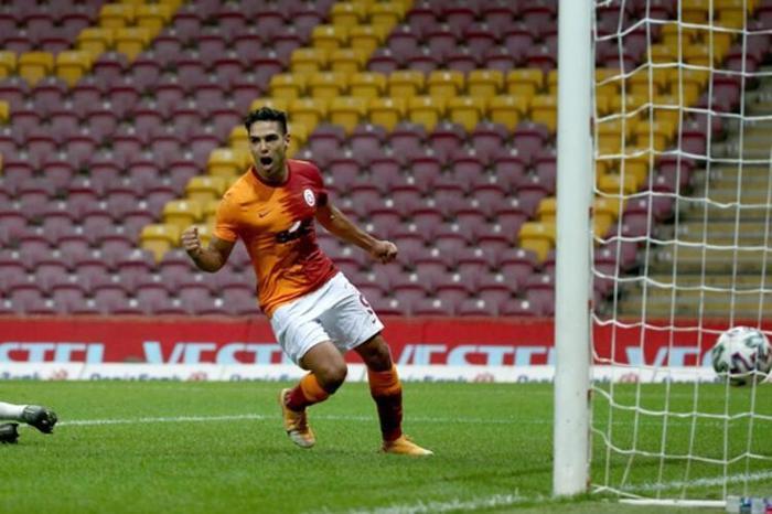 Son dakika - Galatasarayda Falcao gerçeği Kadroya alınmamıştı...