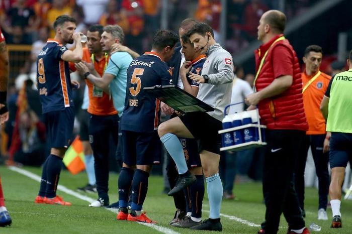 Başakşehir dağılıyor Emre Belözoğlu ve 5 yıldız veda edecek
