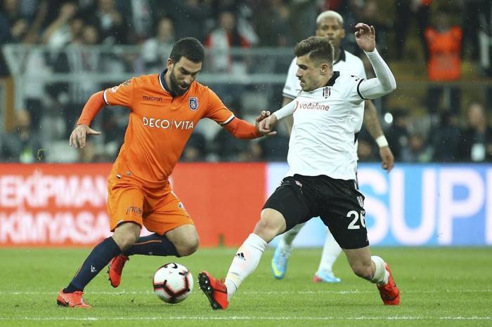 Başakşehir dağılıyor Emre Belözoğlu ve 5 yıldız veda edecek