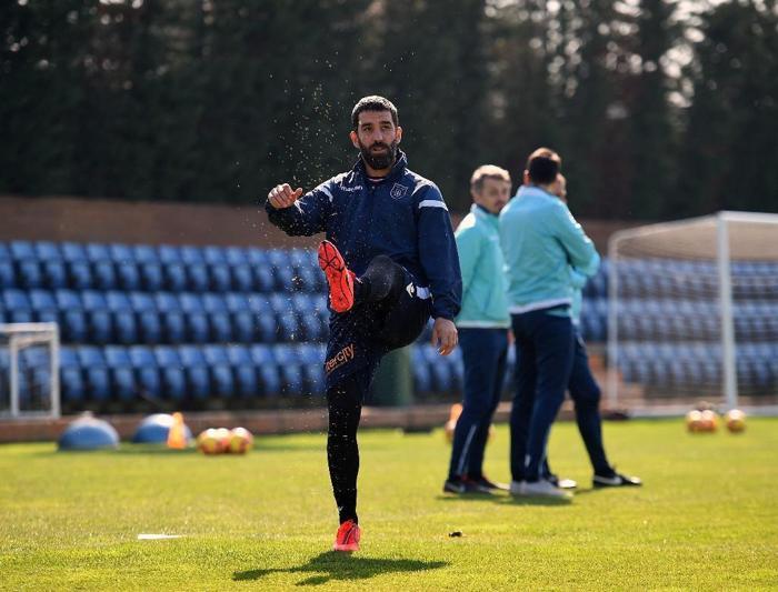 Başakşehir dağılıyor Emre Belözoğlu ve 5 yıldız veda edecek