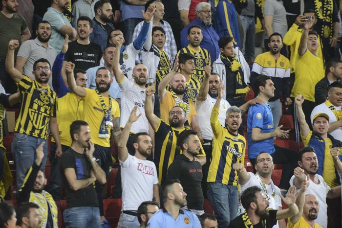 Ankaragücü ligde kaldı, Mustafa Kaplan gözyaşlarını tutamadı