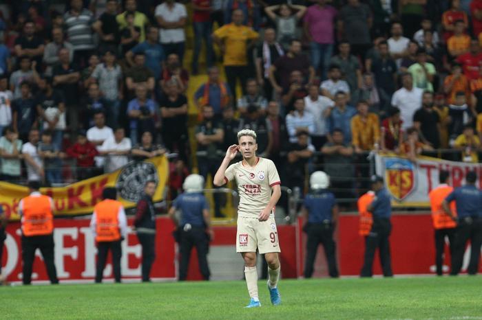 Kayserispor - Galatasaray maçında gerginlik Kulübede kırmızı kart...