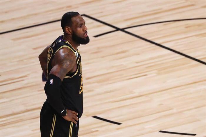 LeBron Jamesi çıldırtan 9 saniye
