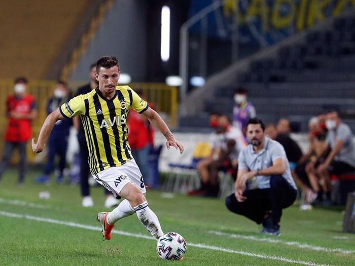 Mert Hakan 11’i istiyor