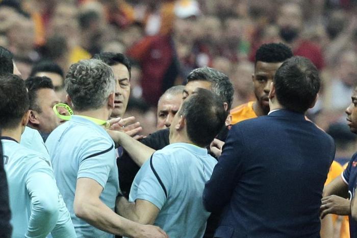 Fanatik yazarlarının Galatasaray - Medipol Başakşehir maçı yorumları