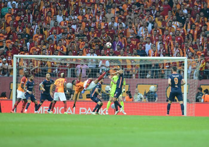 Fanatik yazarlarının Galatasaray - Medipol Başakşehir maçı yorumları