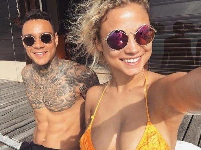 Gregory van der Wiel'in sevgilisi Rose Bertram'dan Türkçe şarkı! -  Fenerbahçe Haberleri