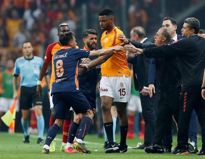 Fanatik yazarlarının Galatasaray - Medipol Başakşehir maçı yorumları