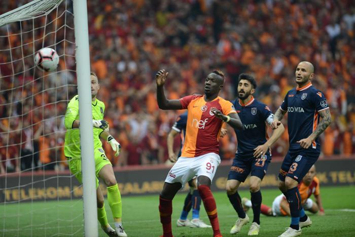 Şampiyon Galatasaray (Metin Karabaş)