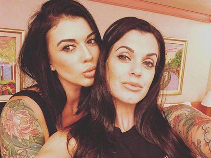 En yakın arkadaşının babasıyla evlendi