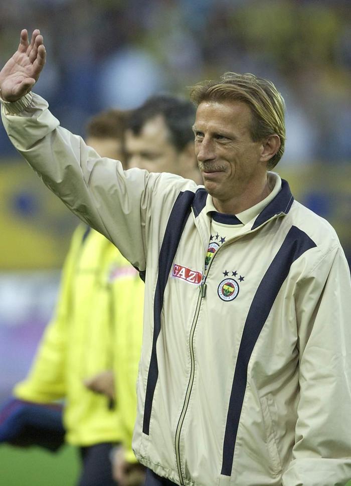 Christoph Daum: Hooijdonku Galatasaraya kaptırmamak için Aziz Yıldırım ile Hollandaya gittik