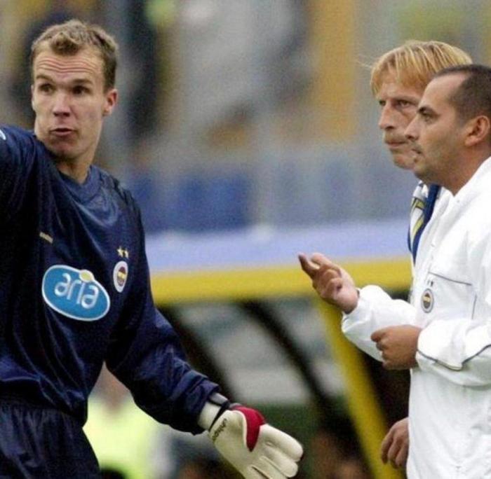 Christoph Daum: Hooijdonku Galatasaraya kaptırmamak için Aziz Yıldırım ile Hollandaya gittik