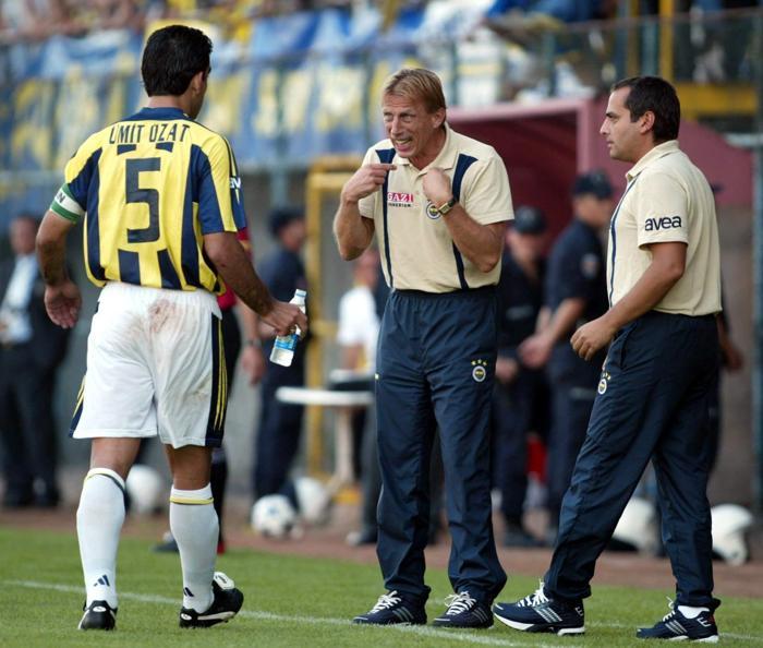 Christoph Daum: Hooijdonku Galatasaraya kaptırmamak için Aziz Yıldırım ile Hollandaya gittik