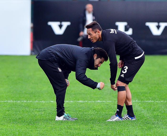 Beşiktaşın yıldız ismi Adriano hakkında bomba transfer iddiası