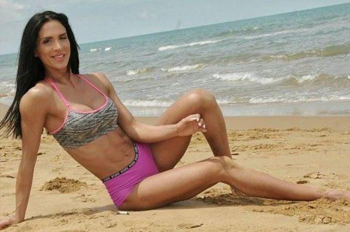 Fitness şampiyonu Deniz Eke kayıp ilanı verdi