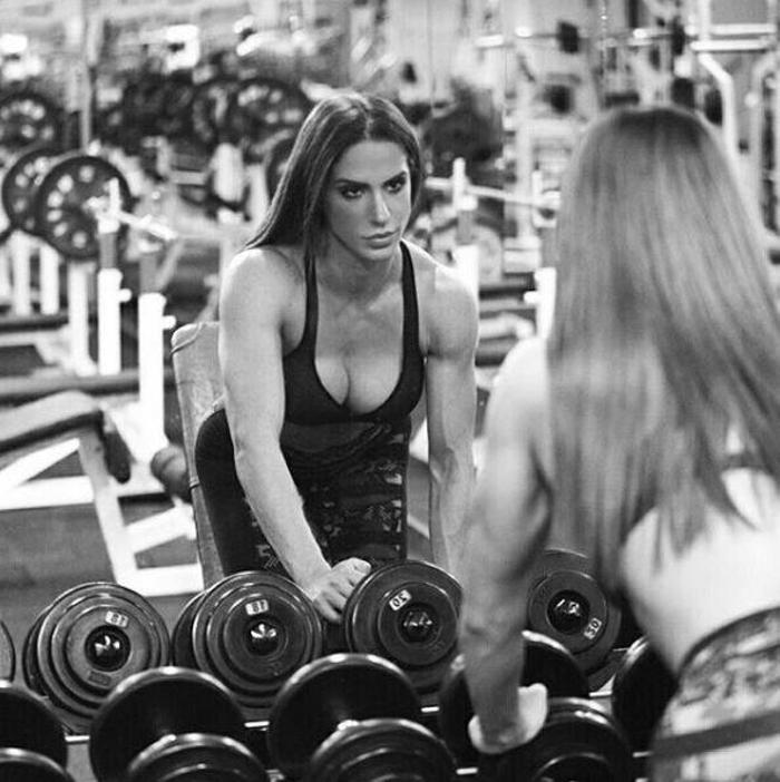 Fitness şampiyonu Deniz Eke kayıp ilanı verdi