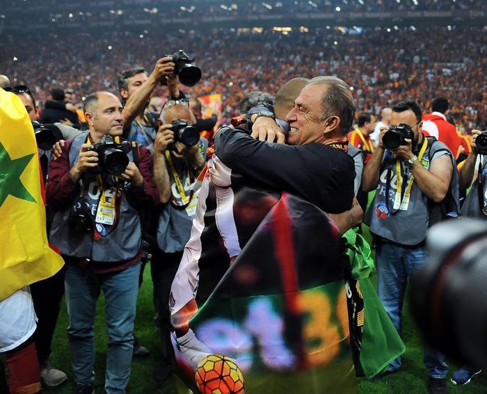 Galatasarayın şampiyonluğu sonrası Türk Telekom alev aldı