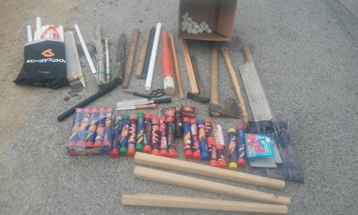 Taraftarların üzerinden bakın neler çıktı