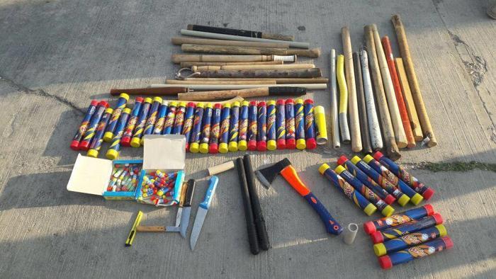 Taraftarların üzerlerinden bakın neler çıktı