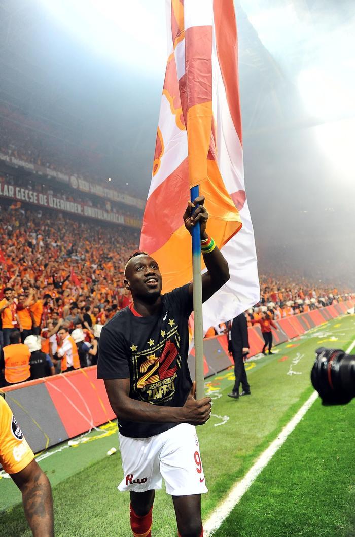Galatasarayın şampiyonluğu sonrası Türk Telekom alev aldı
