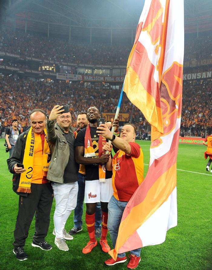 Galatasarayın şampiyonluğu sonrası Türk Telekom alev aldı