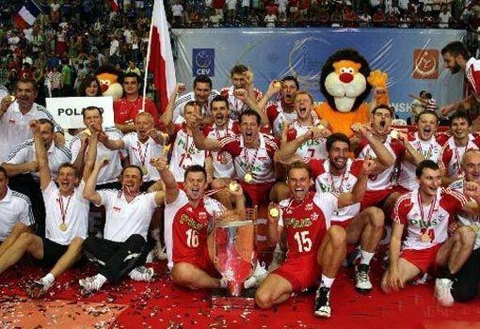 POLONYA ERKEK VOLEYBOL MİLLİ TAKIMI
