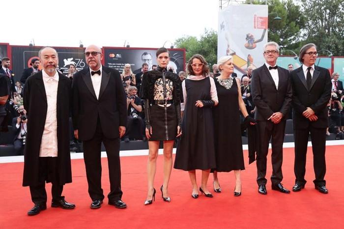 76. Venedik Film Festivalinde şıklık yarışı