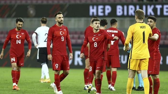 Alman basını Türkiyeyi konuşuyor