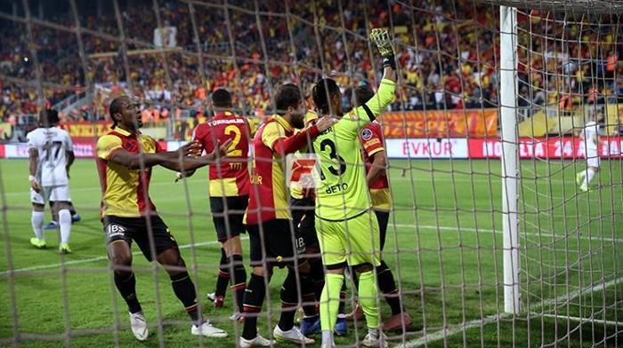 Fırat Aydınusun yardımına Caner Erkin koştu