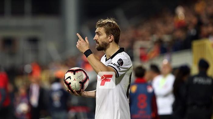 Fırat Aydınusun yardımına Caner Erkin koştu