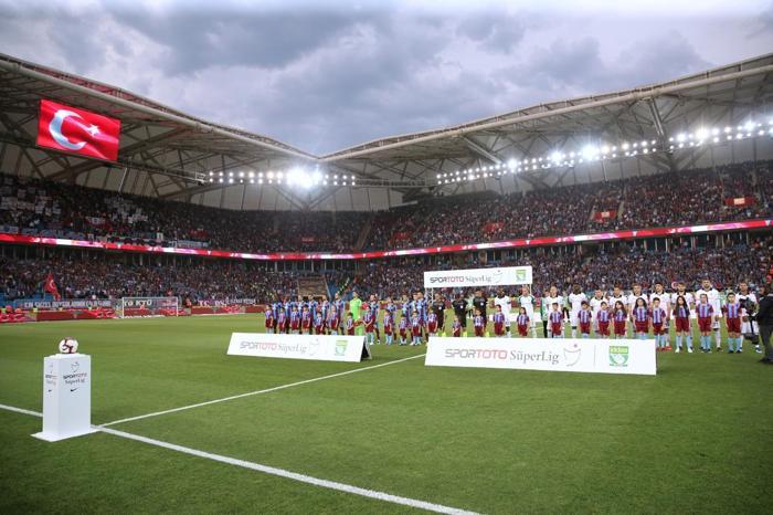 Fanatik yazarlarının Trabzonspor - Beşiktaş maçı yorumları