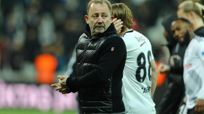 Sık sık ileriye çıkacak...