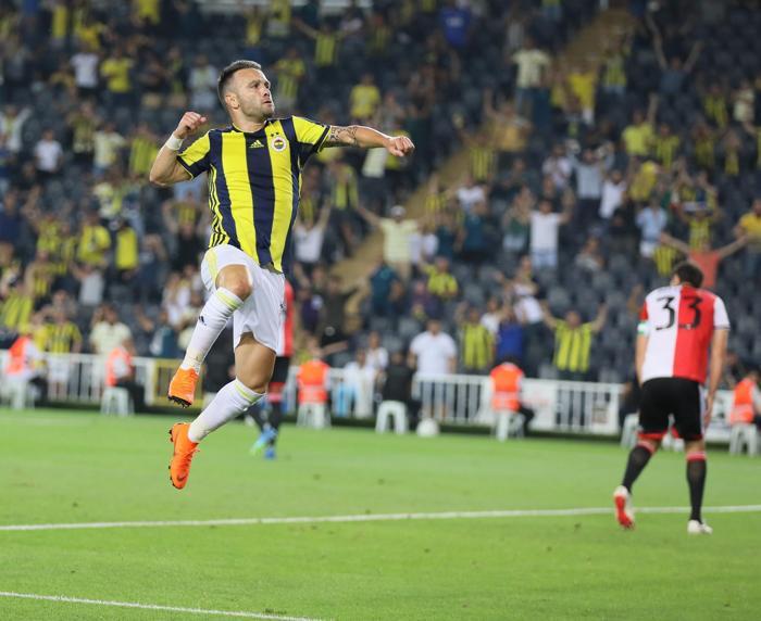 Cocunun dünyadan haberi yok