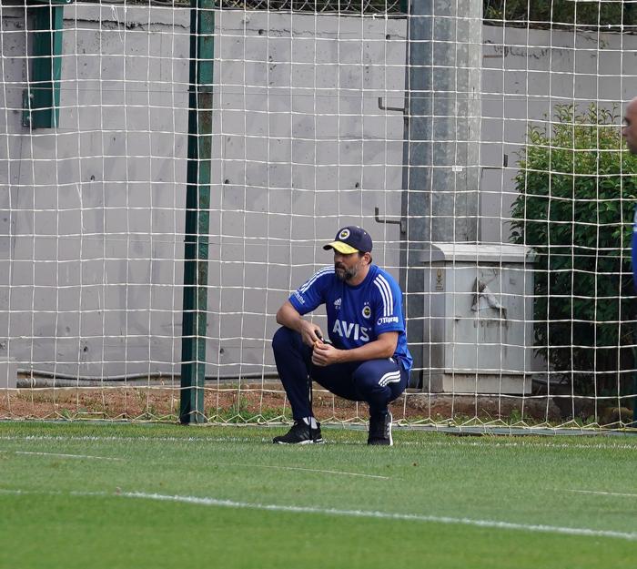 Fenerbahçede hazırlıklar başladı Kemal Ademi sahaya indi