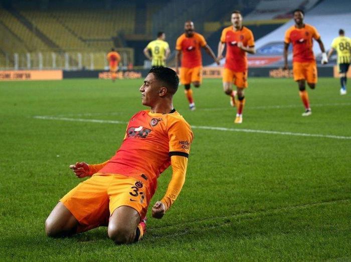 Son dakika: Fenerbahçenin yeni hocasını Serhat Akın açıkladı...
